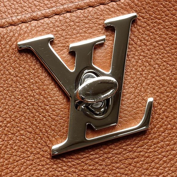 Louis Vuitton Tote Bag LockMe Shoulder Bag - Picture 3 of 6